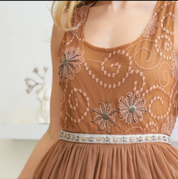 Embroidered Dress - Picture 3 of 4